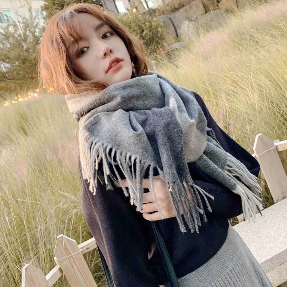 

Gifts Wool Classic Plaid Scarf Polyester Soft Knitted Wool Scarf Korean Style Contrast Color Long Neckscarf with Tassel Outdoor