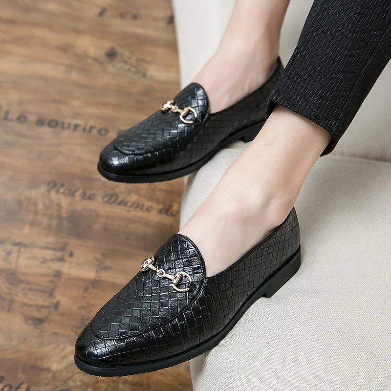 Loafers Shoes Men PU Embossed Woven Pattern Metal Buckle Decorative Pointed Low Heel Business Casual Shoes Classic Men Shoes