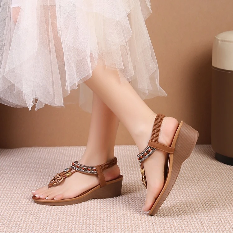 

New fashionable rhinestone sandals, Korean style, thick platform wedges, women's shoes, indoor home fashion anti-slip high heels