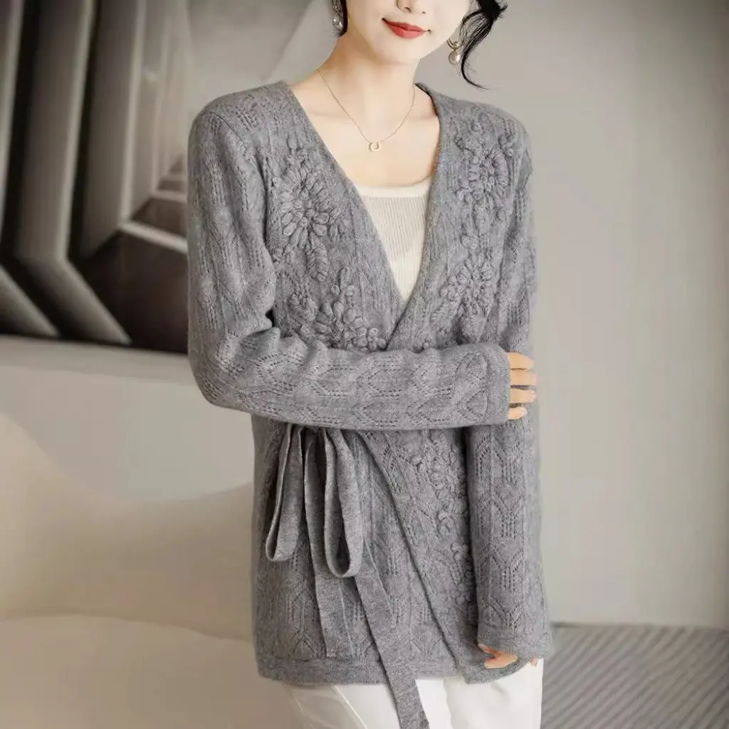 

Women's V-neck Pure Wool Knitted Cardigan Casual Vintage Solid Color Lace-Up French Jacket Fashion Three-Dimensional Embroidery