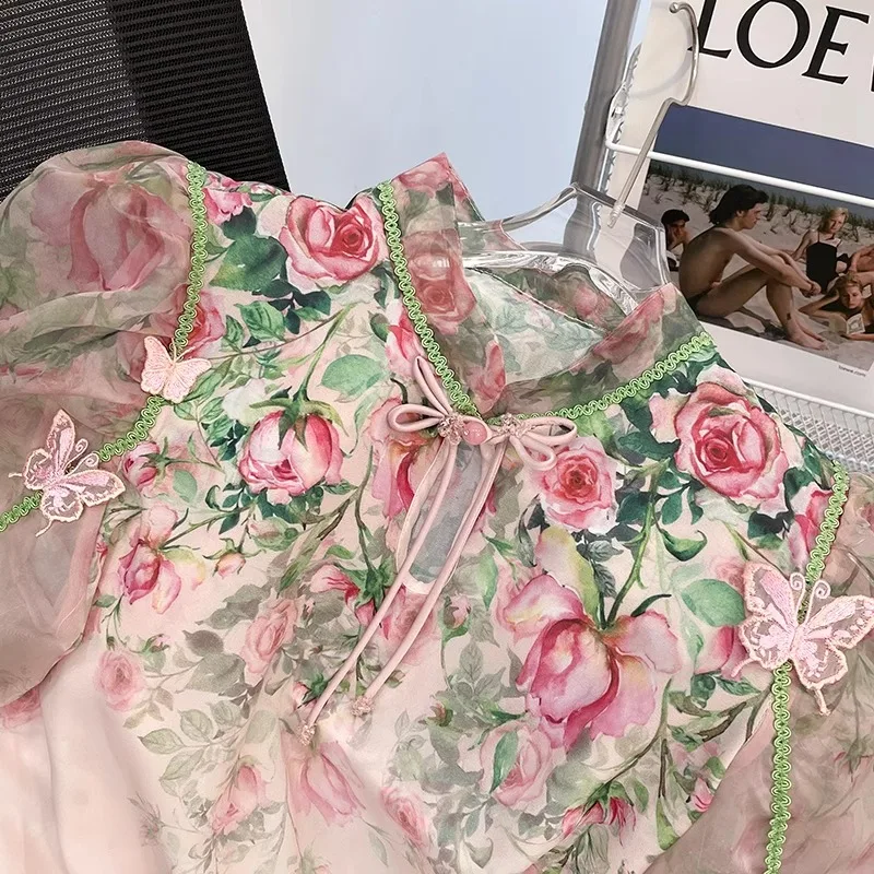 Camisa manga curta com estampa de flores de borboleta feminina, top feminino, agradável e na moda, verão, colorida, moda, 2022