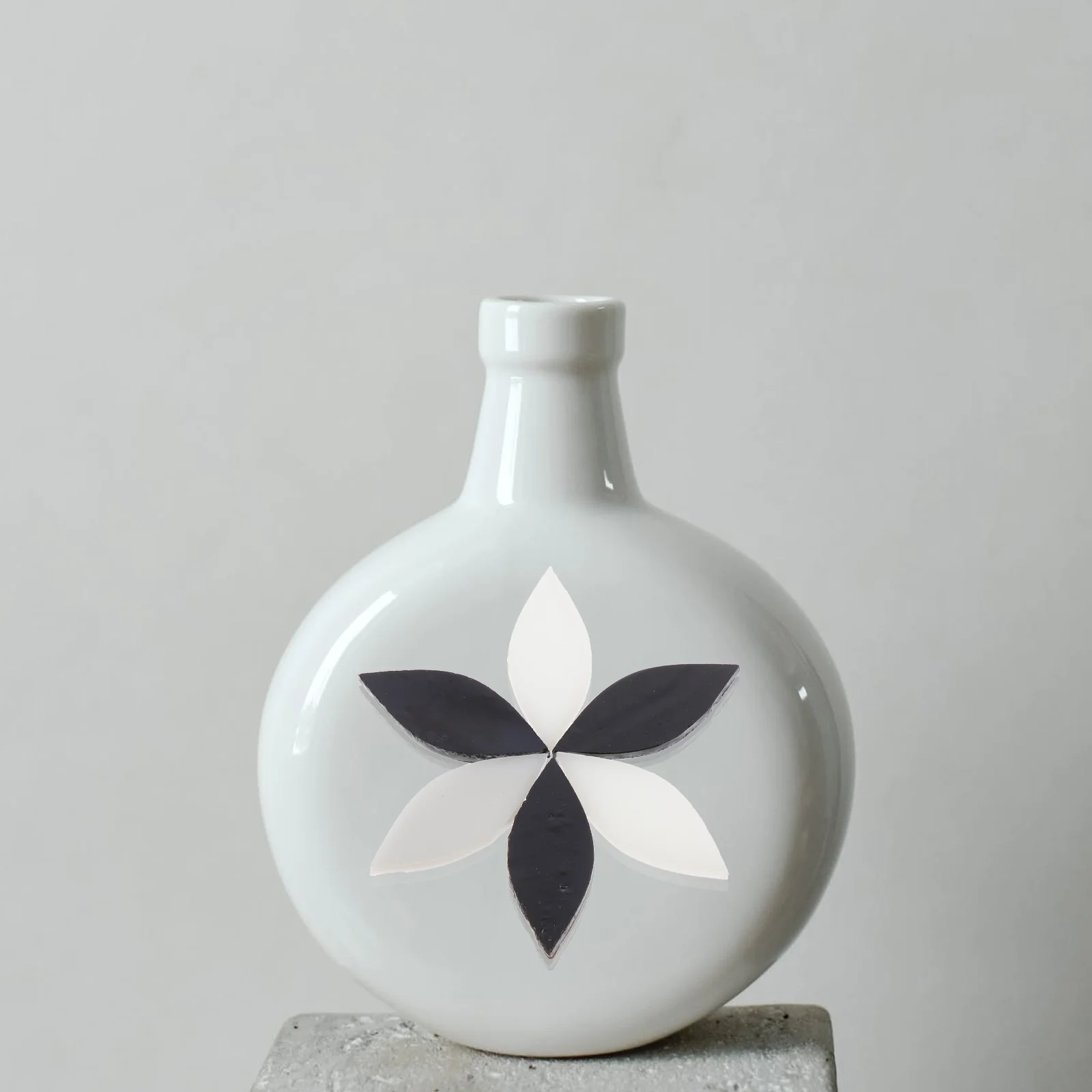 

DIY Mosaic Pieces Leaf Shaped Tiles for Walls Plates Photo Frames Cups Flowerpots Creative Aesthetic Decor Projects Supplies