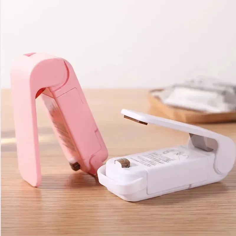 1-8Pcs Sealing Machine Mini Portable Sealing Clip Hand Pressure Heat Sealing Machine Food Fruit Snacks Preservation Small Tools