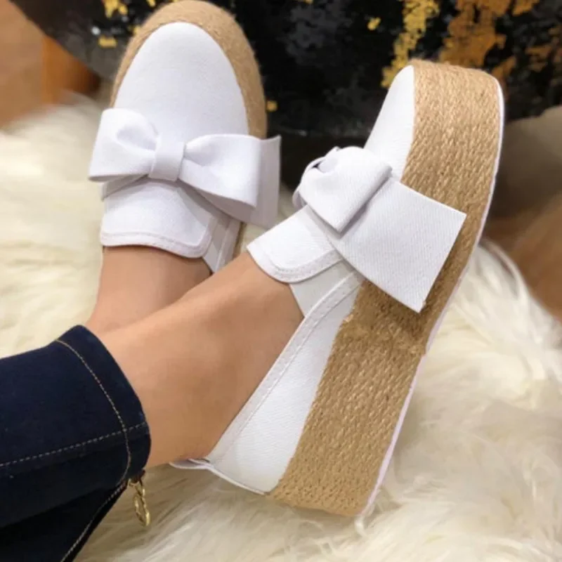 Sepatu wanita 2024 baru Slip-on wanita divulkanisir Fashion Butterfly-knot obral besar ukuran Solid nyaman sepatu kasual