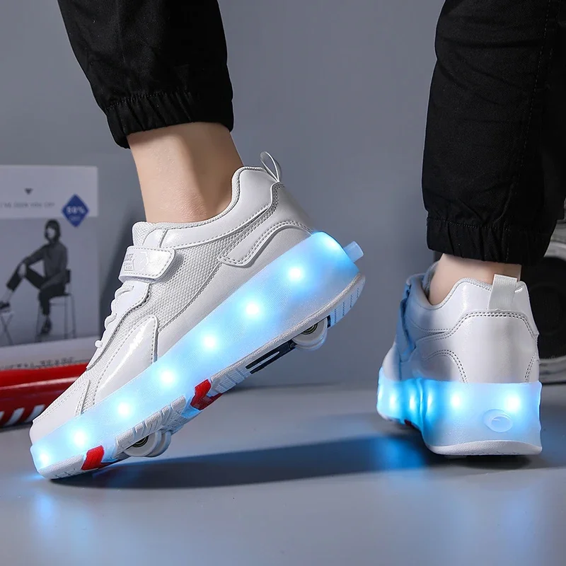 Zapatos de patinaje con luz Led para niños y niñas, zapatillas deportivas de moda, botas de patinaje, calzado Flash, regalo de cumpleaños