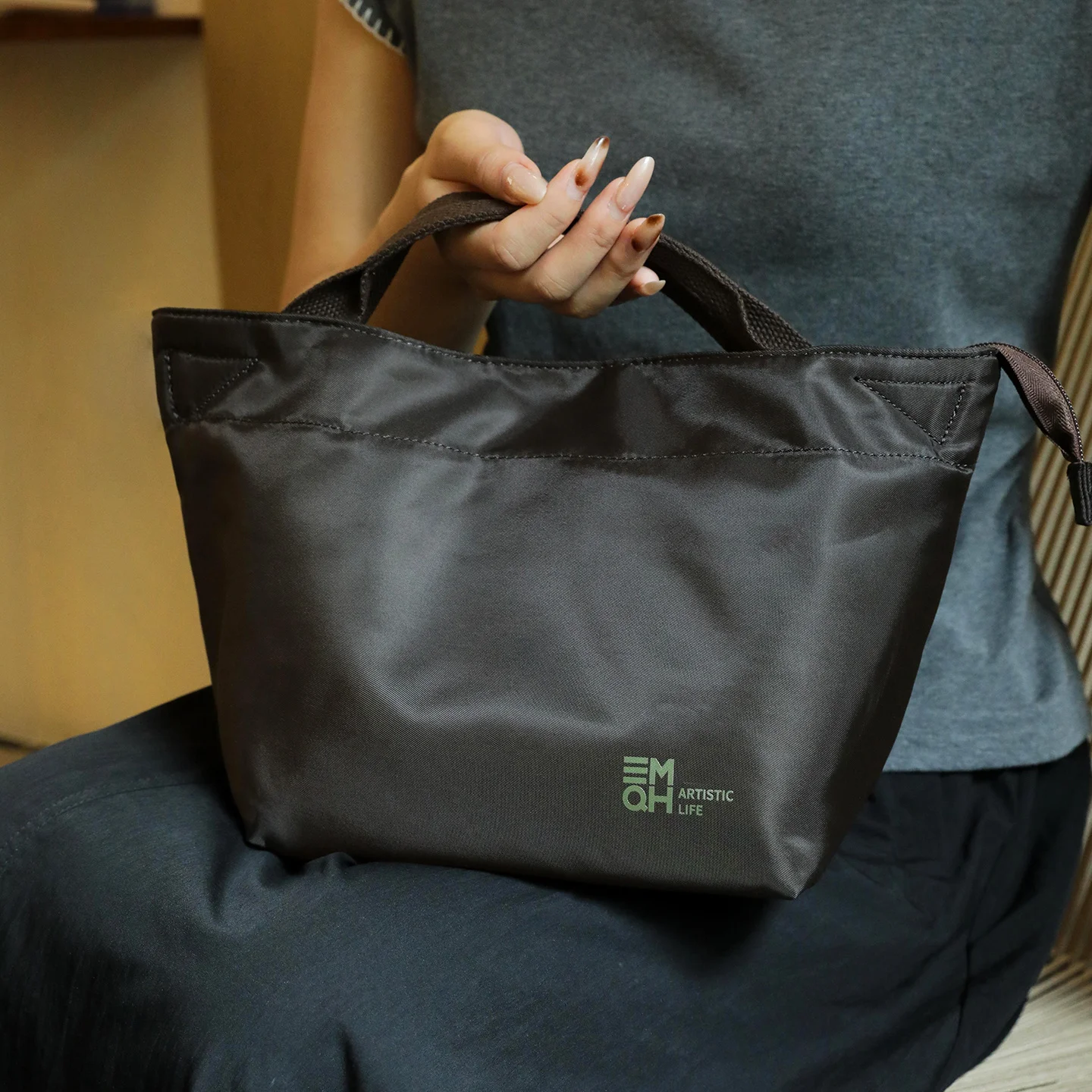

Insulated Lunch Bag with Aluminum Foil Food Bag Keeps Cold and Heat Waterproof Large-Capacity Portable Bento Bag Meal Packaging