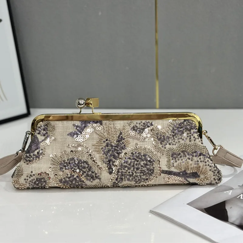

New sequined bag Luxury Delicated Diamonds Buckle Evening Bag Chinese Style Elegant Embroidered Cheongsam Female Bag