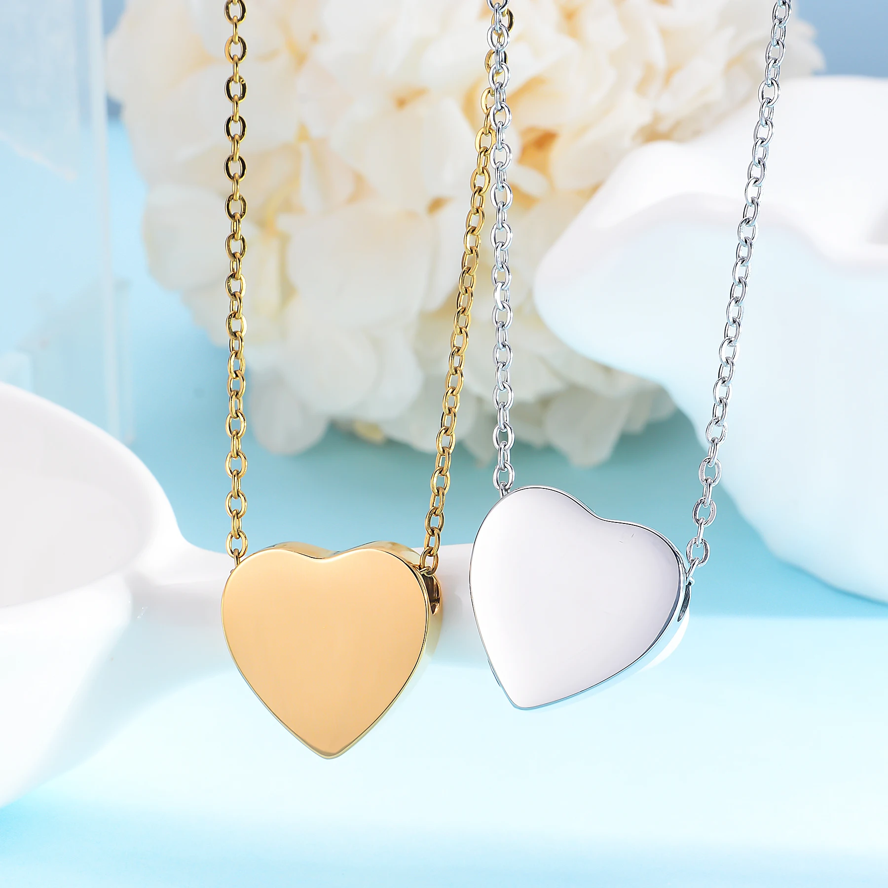 Classic Heart Urn Necklace for Ashes Pendant Stainless Steel Cremation Holder Urn Keepsake Memorial Necklace for Women Girls