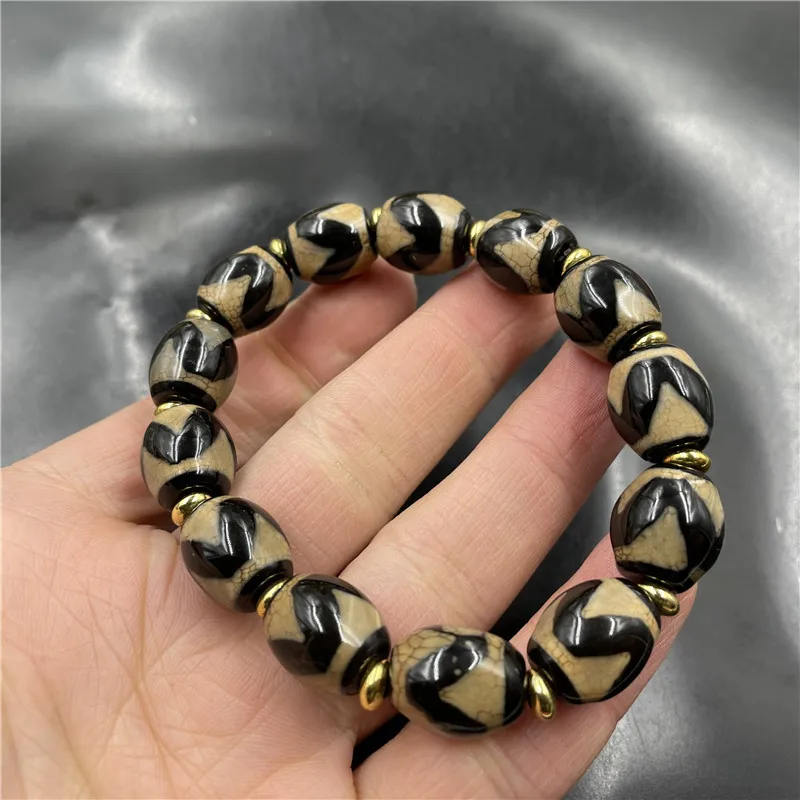 

Black And Tooth Dzi Tibetan Old Agate Rice Bead Bracelet