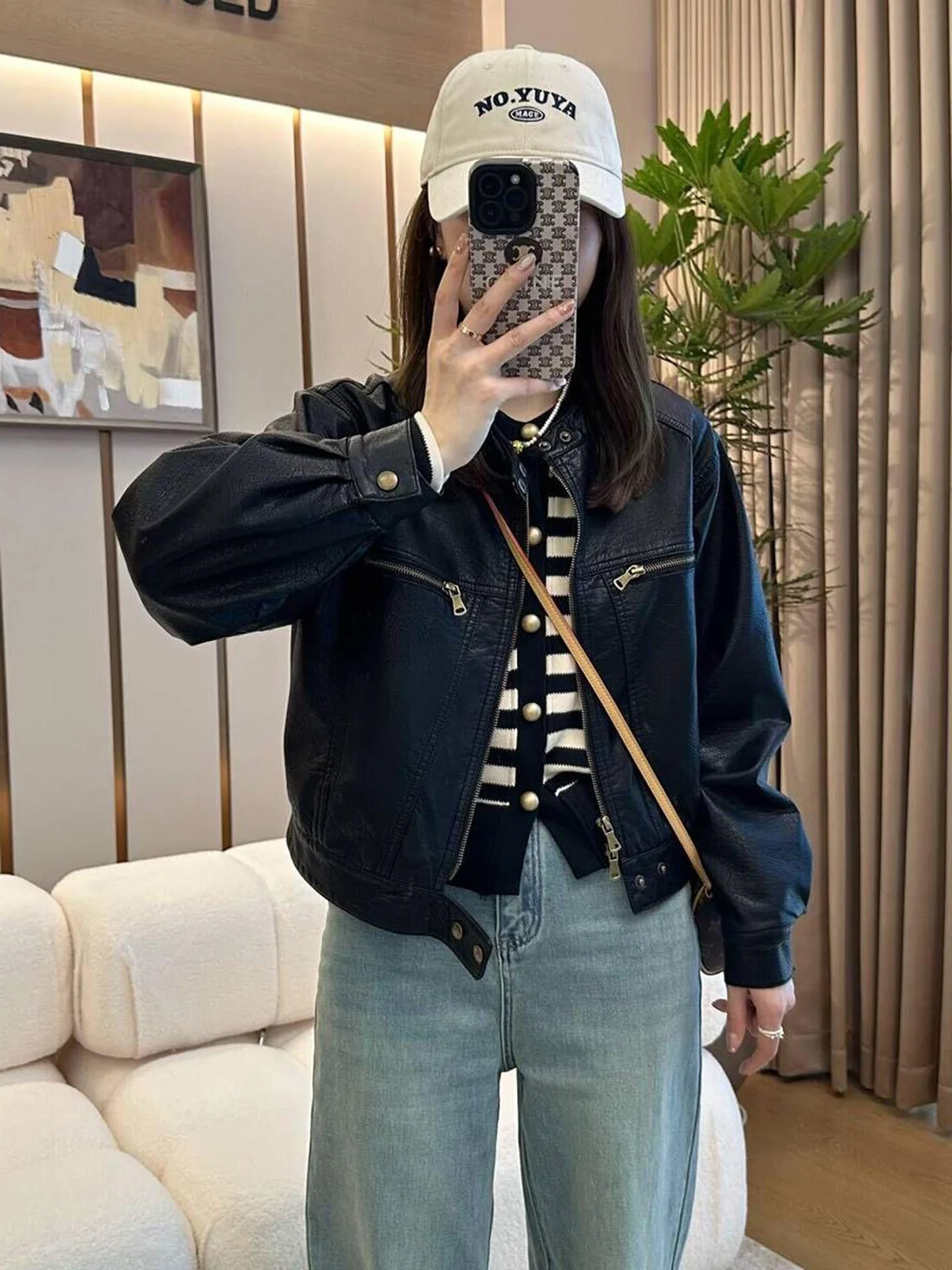 Retro Style Loose Fit Short PU Leather Jacket Women's round Neck Motorcycle Vest Fashionable Korean Version Streetwear