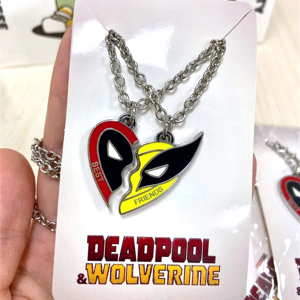 

Movie Deadpools Necklace Super-heros Couple Necklace Heart Pendant DIY Keychain Accessory for Women Men Cosplay Jewelry Gift