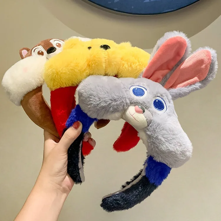 ディズニー新しいクリエイティブ漫画ビッグヘッドバンドイチゴクマ女性面白いヘッドバンドプレス洗髪顔かわいいヘアアクセサリー