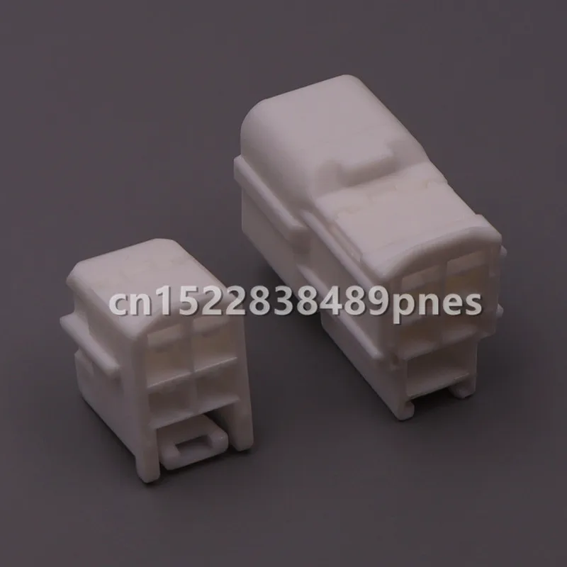 4 Pole Automobile Directional Motor Electronic Booster Pump Module Connector 6098-1489 6098-1851 Car Wiring Harness Plug