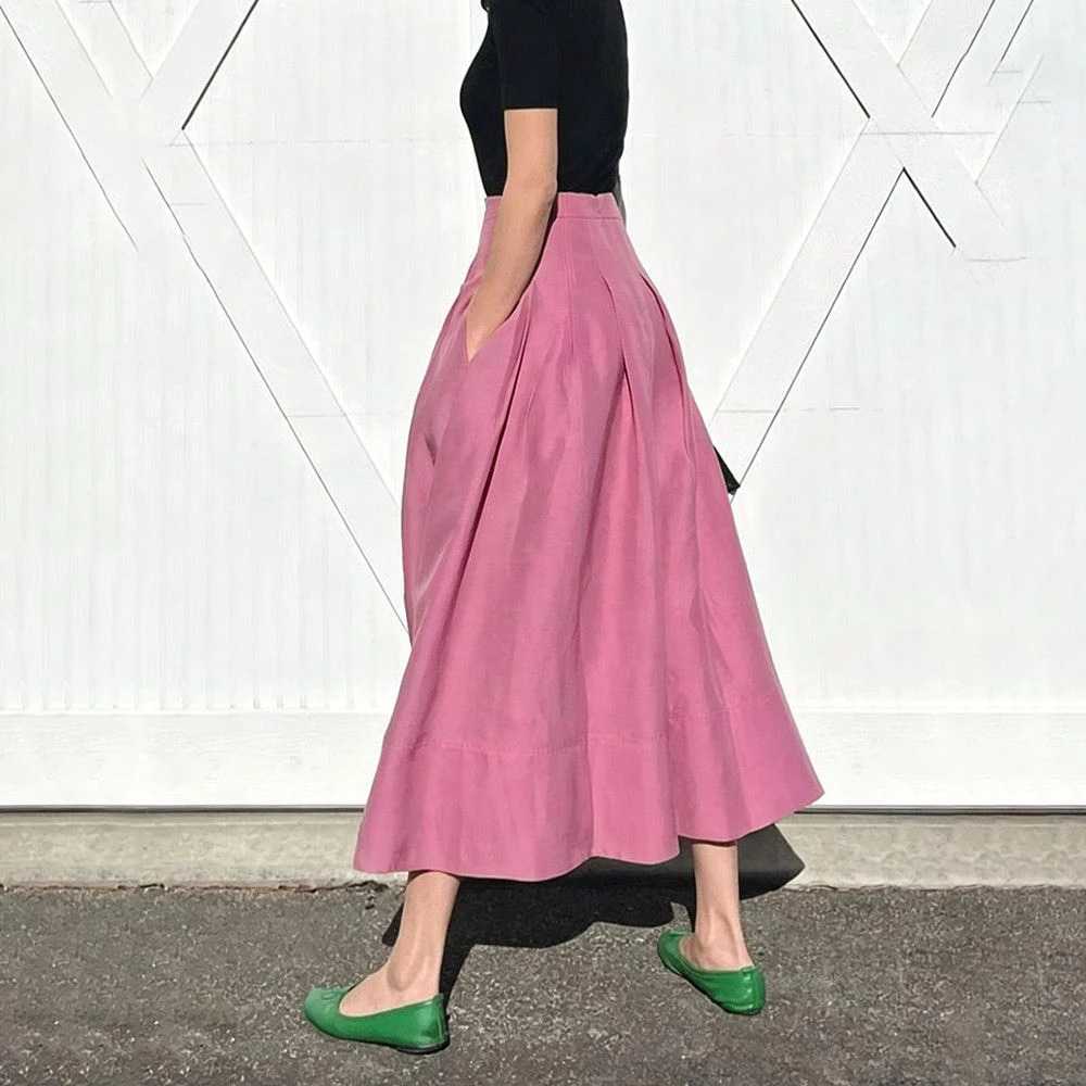 French retro temperament green high waist and thin big swing umbrella skirt new niche high-end design fluffy skirt