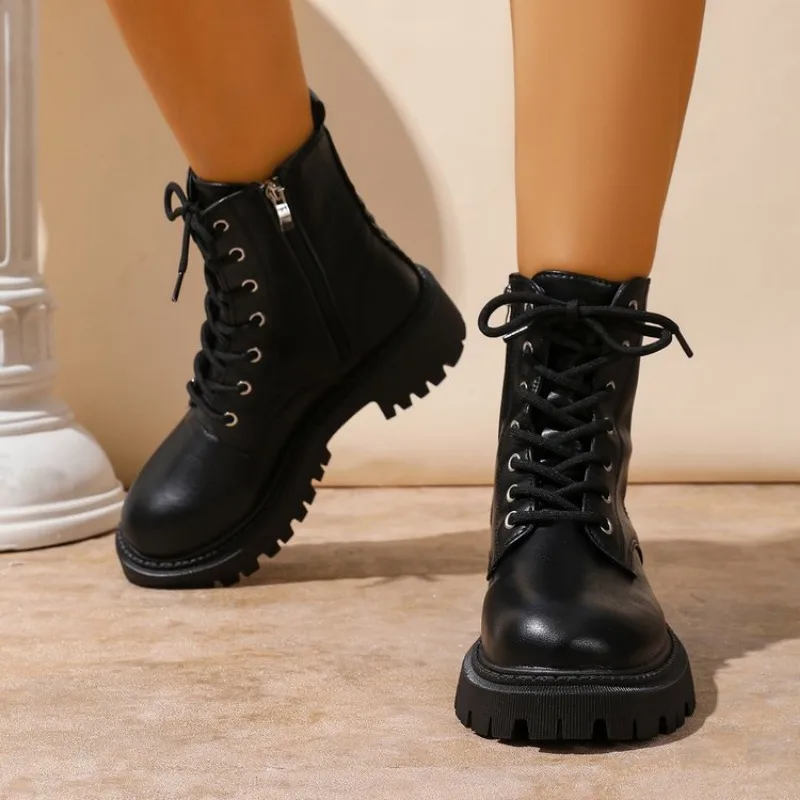 

New Autumn Flat-soled Retro Lace-up Short-tube Solid Color Round-toe Korean Style Fashion Boots Sports Thick-soled Riding Boots