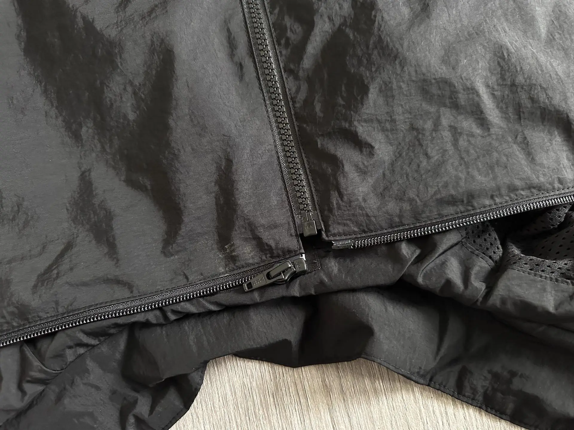 Nowa męska parka z kapturem na zamek błyskawiczny, w paski, techniczna, sportowa, casualowa, wiatroodporna, typu trench coat, model 2026. # E84