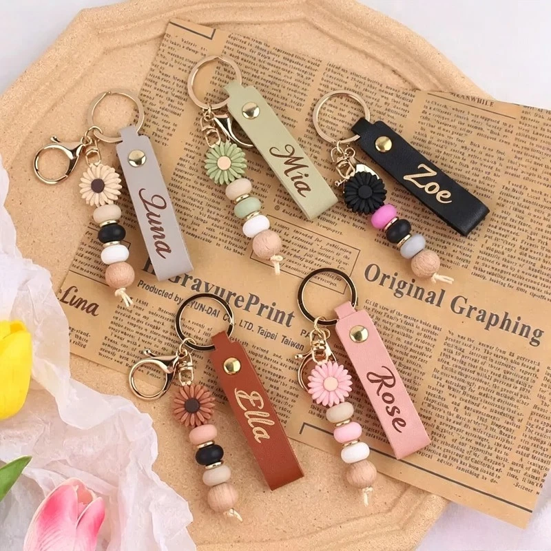 Custom Daisy Bead Name Keychain, handmade personalized gift for bridesmaids, teachers & graduation, bag/car decor.