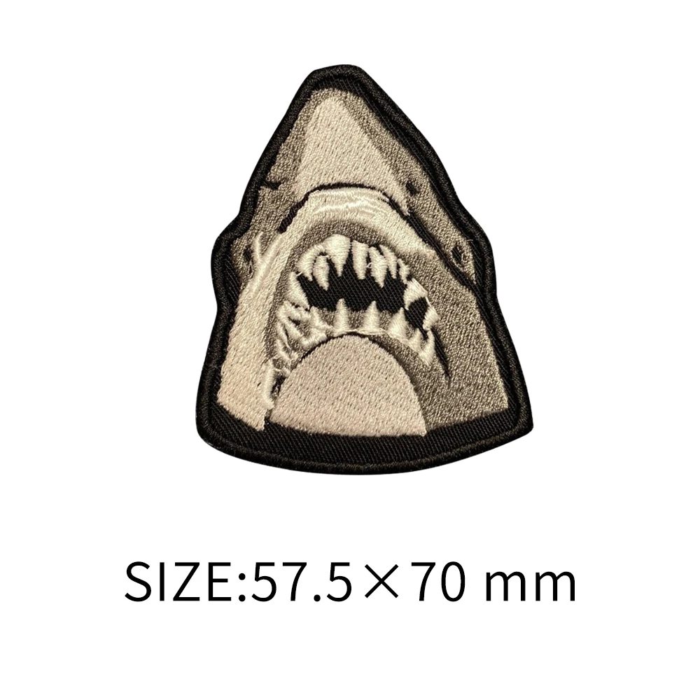 Vivid Shark Embroidered Patches Iron on Clothes Apparel Accessories Sharp Teeth Fearful Animal Catch People's Eyes New Design