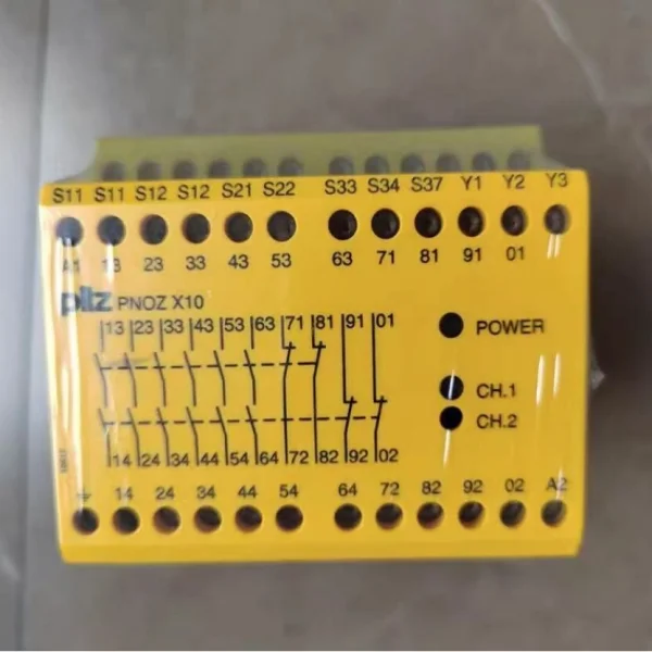 

1 шт. X10 24 В переменного тока 6n/o 4n/c 3 светодиода реле безопасности 774700 Совершенно новый оригинальный точечный ПЛК