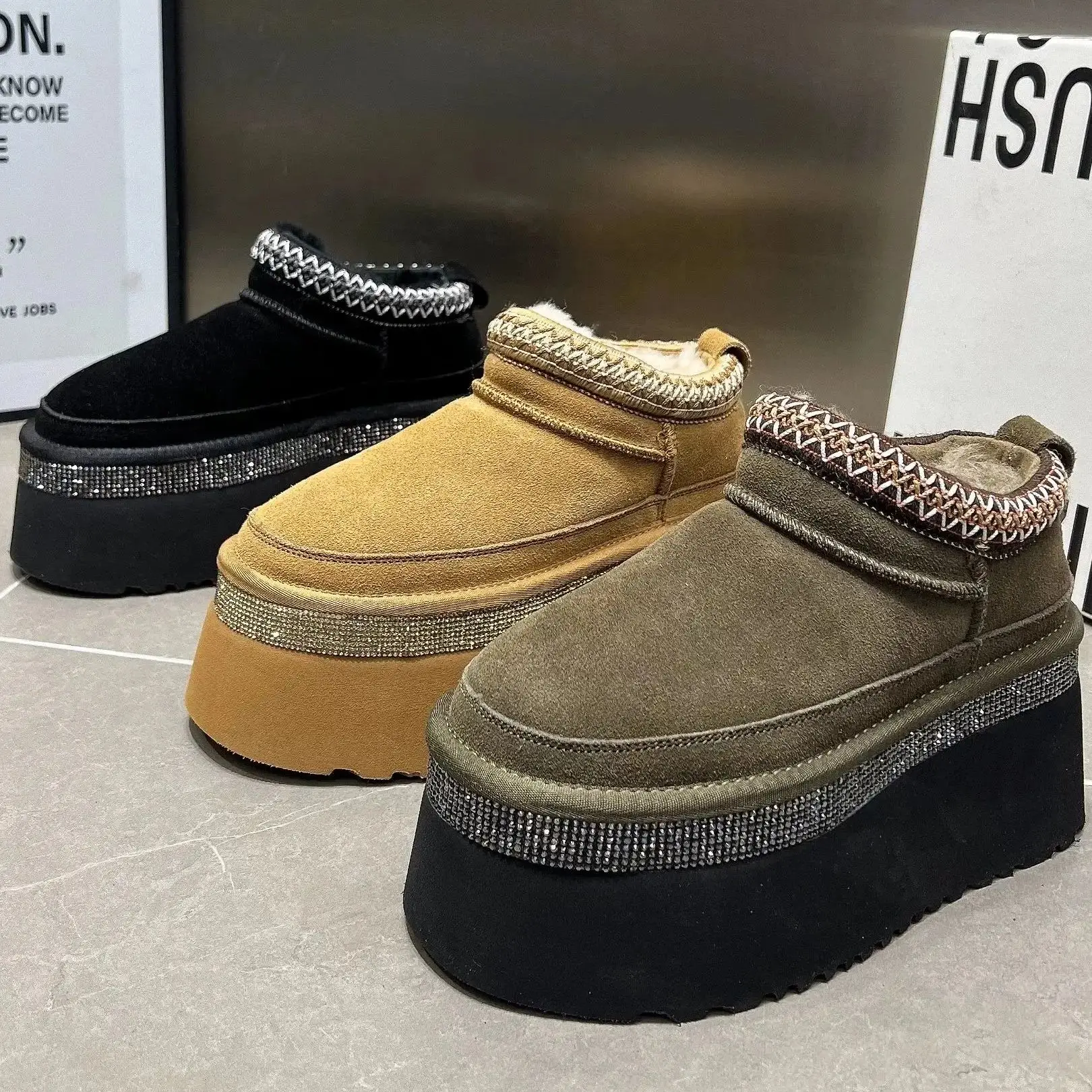 العصرية أحذية الثلوج أحذية رياضية مكتنزة منصة الشتاء عالية الكعب أحذية دافئة مريحة الفراء اصطف عدم الانزلاق منصات النساء في الهواء الطلق