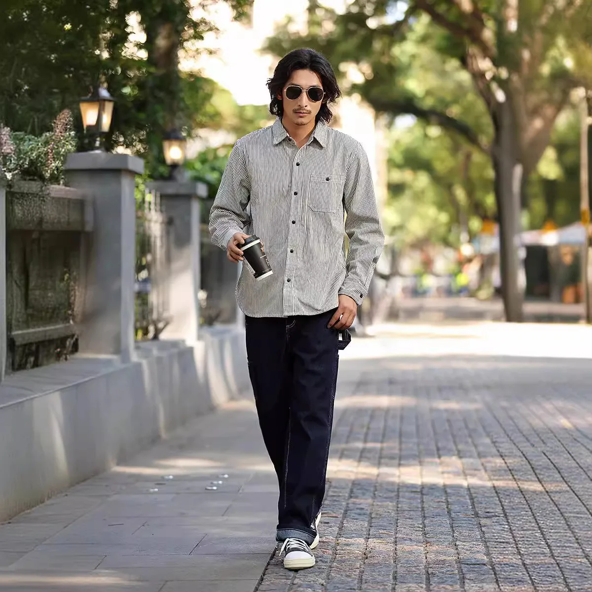 

Мужская винтажная джинсовая рубашка в вертикальную полоску с одним карманом, длинным рукавом, приталенного кроя, молодежная, осенняя, утепленная, с воротником-стойкой