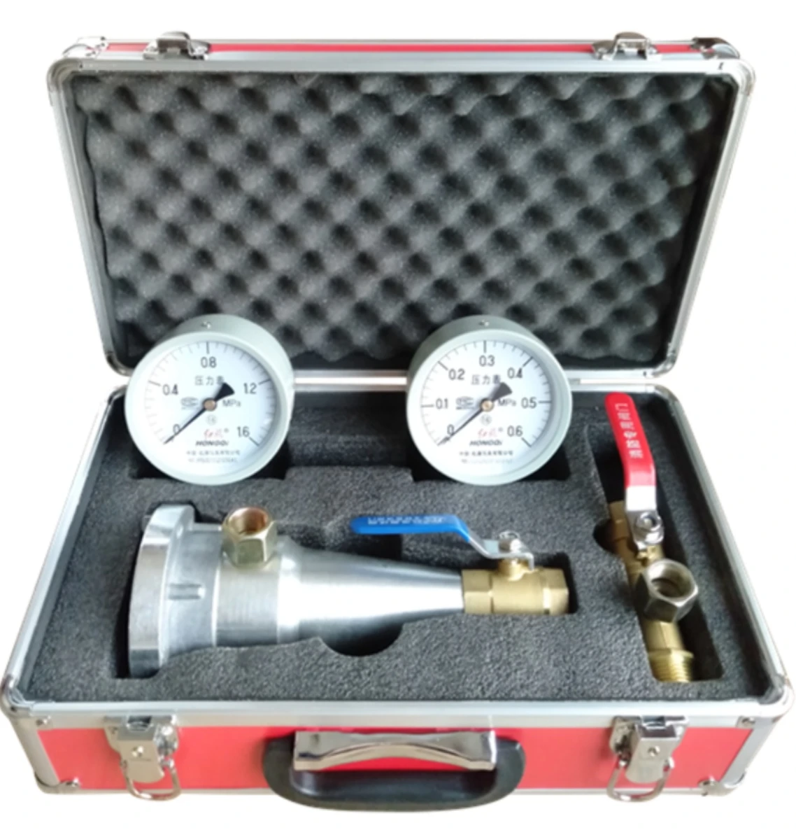 

Multifunctional testing device for fire water system of fire water gun pressure tester