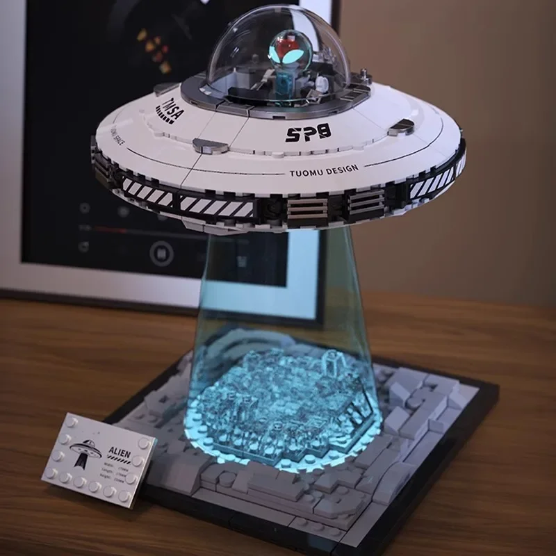 UFO Spaceship Ornament ABS Plastics Spacecraft Ornaments Creative Assembly Sculptures Model Interest Puzzle Toy Children Gift