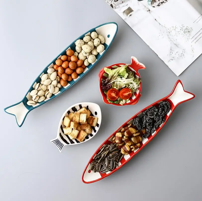 

Hand Printed Ceramic Seasoning Plate Fish Shaped Creative Snack Dish Japanese Style Soy Sauce Saucer Sushi Plate Dessert Tray