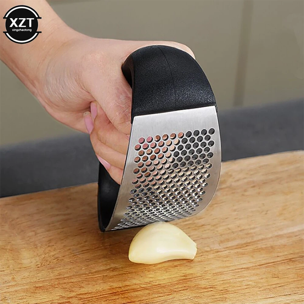 1PC Food Grade Stainless Steel Garlic Press Manual Garlic Mincer Chopping Garlic Tools Curve Fruit Vegetable Tool Kitchen Gadget