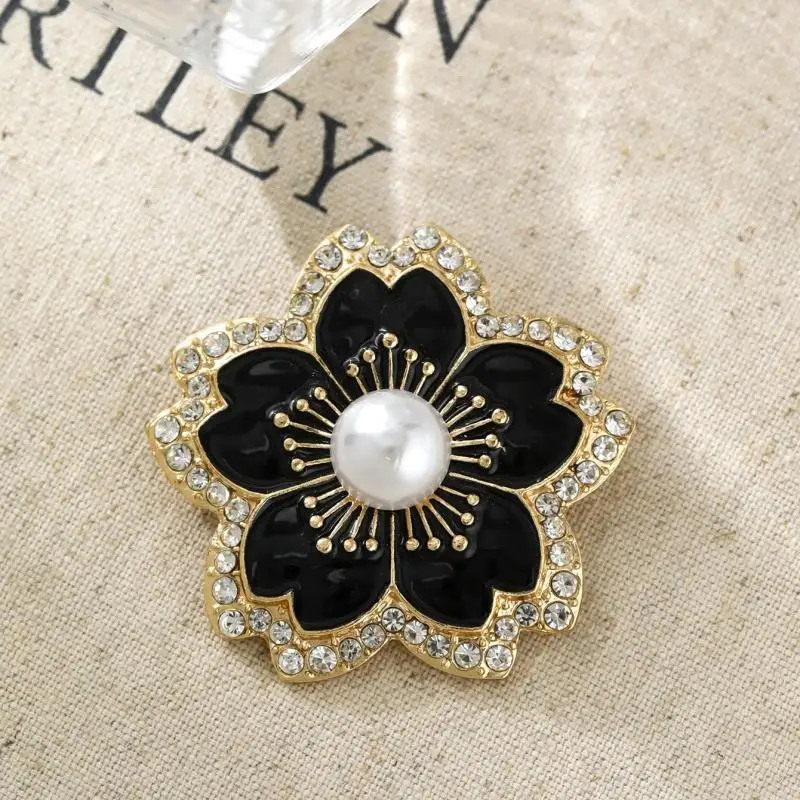 エレガントでシンプルな黒椿ブローチ、メタル製の喪服コサージュピン、女性用高級服、スーツ、スカーフアクセサリー、ブローチ