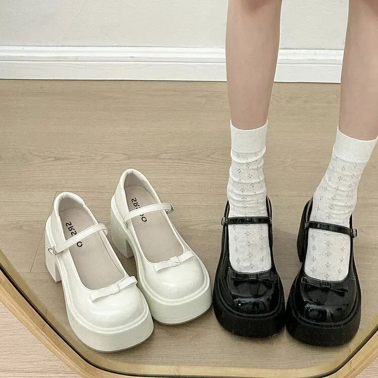 Fashionable Fairy Tale Style Women's Shoes Slip-On Mary Janes Low Cut Chunky Heel Versatile Flats Suitable for Daily Wear