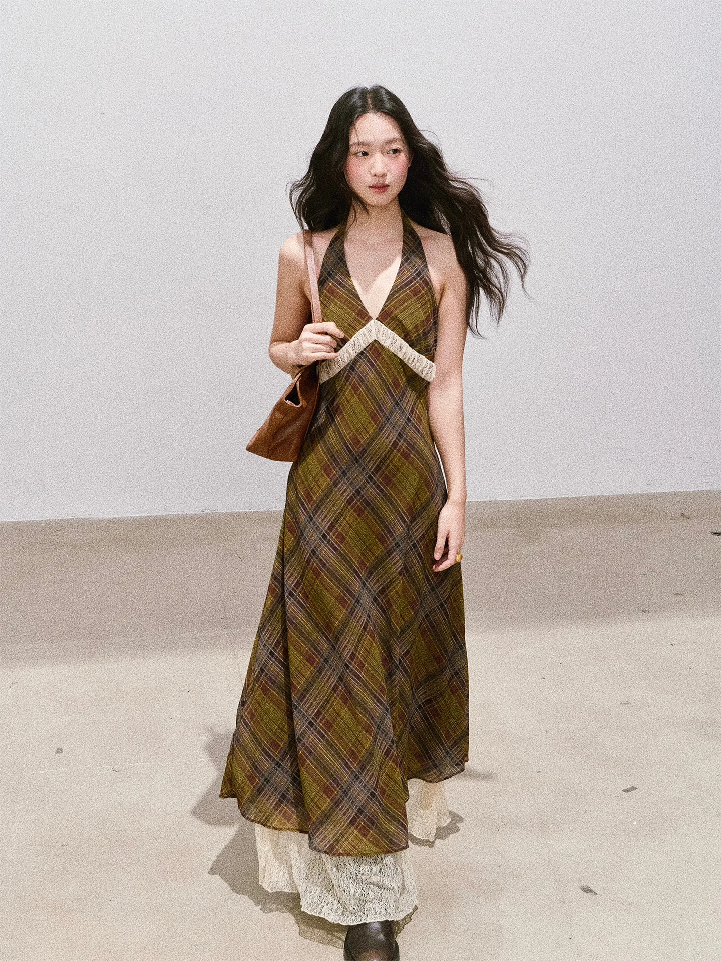 

Soolrok Vintage Lace Splice Chiffon Plaid Neck Hanging Dress Slimming A-Line Skirt Style Sleeveless V-Neck Casual Dress