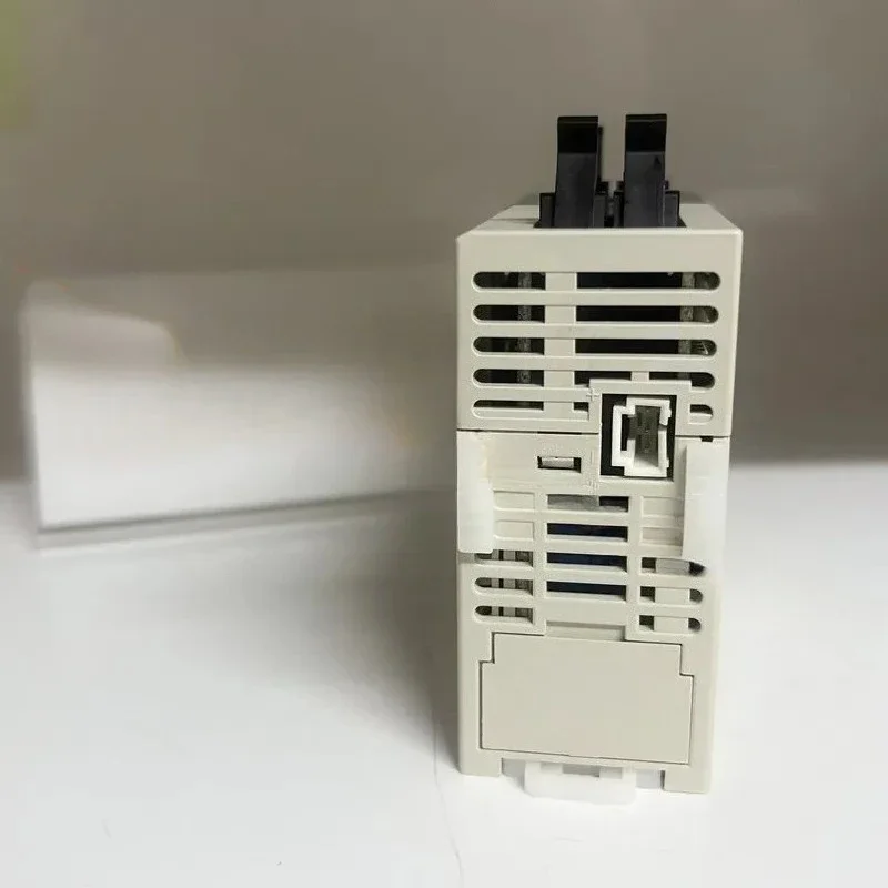FX3GC-32MT/D PLC Controller Unit with DC Input and Transistor Output