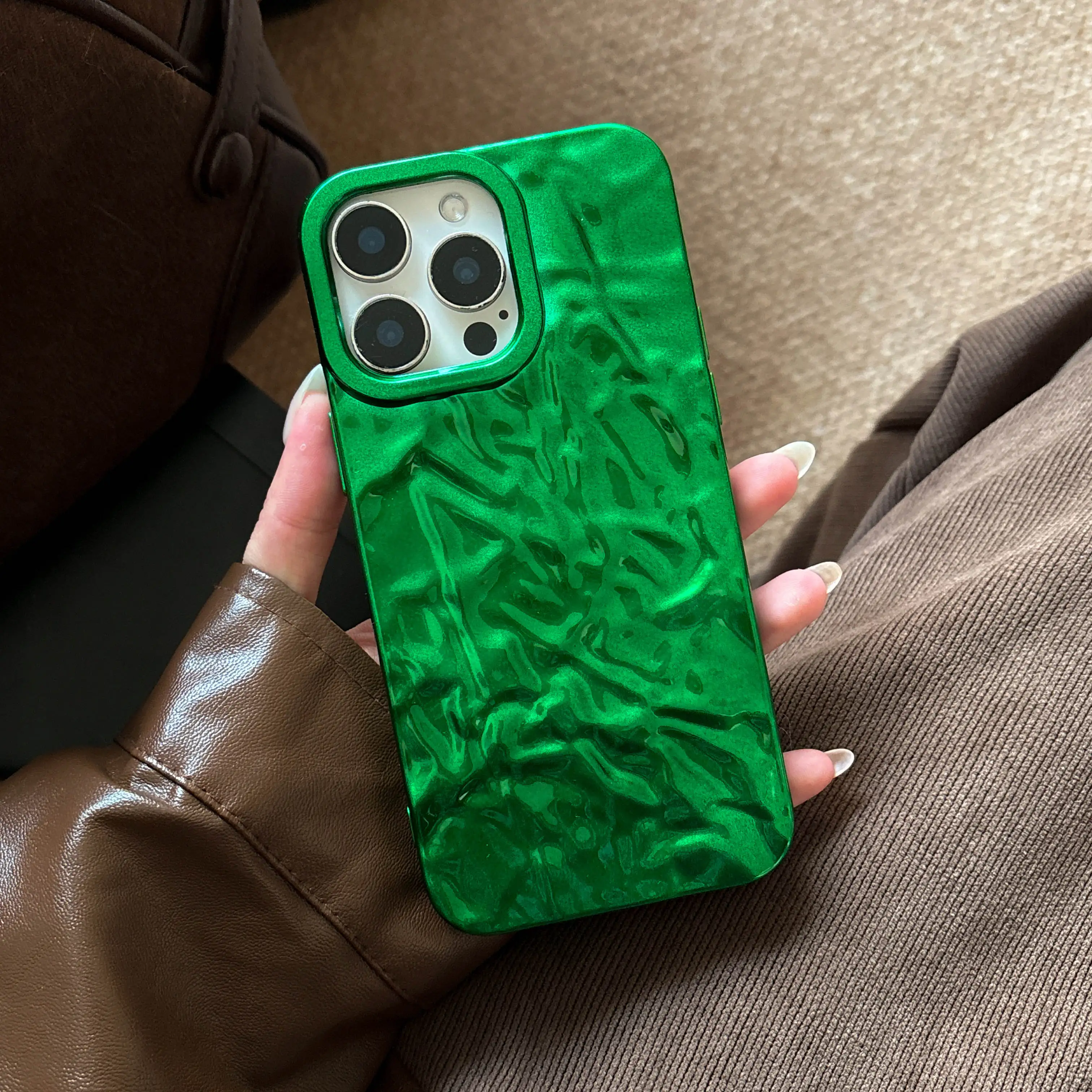 Luxury Green Tin Foil Pleats Phone Case For iPhone 16 15 14 13 12 11 Pro Max 14 15 16 Plus Soft Shockproof Cover