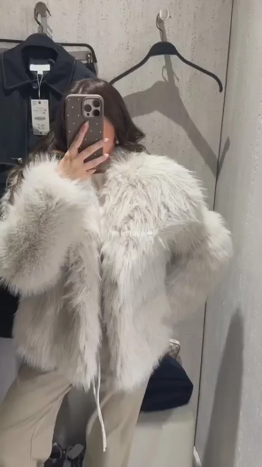 

New Street Style Long Plush Coat Women With Thick Warm Cold Autumn Winter Faux Fur Coat High-Quality Fluffy Lapel Jacket Clothes