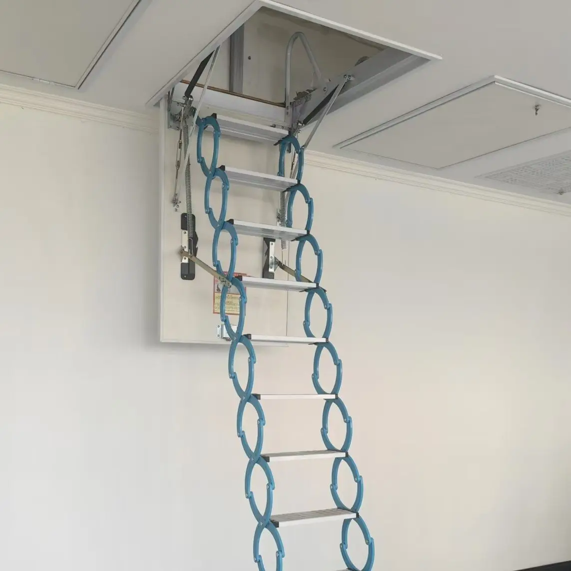 Échelle de Loft rétractable télescopique, escalier pliant dissimulé, échelle de grenier