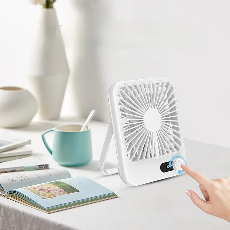 

Вентилятор для карт, перезаряжаемая литиевая батарея, офисный настольный студенческий общежитие, 100-скоростная регулировка, световой звук, сильный ветер, канальный вентилятор