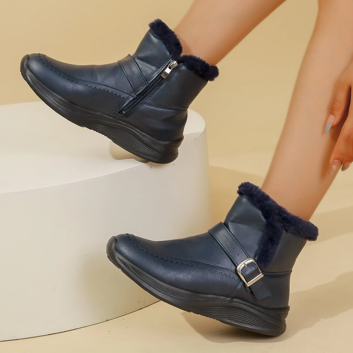 2026 Winter Neue Mode Damenstiefel Verdickte Warme Baumwollschuhe Wildleder Dickbesohlte Rutschfeste Damen-Sneaker Lässige Schneestiefel – Detail 10