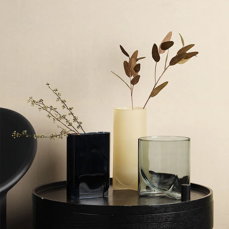 

Transparent frosted hydroponic glass vase, creative hydroponic flower arrangement in home living room, soft decoration