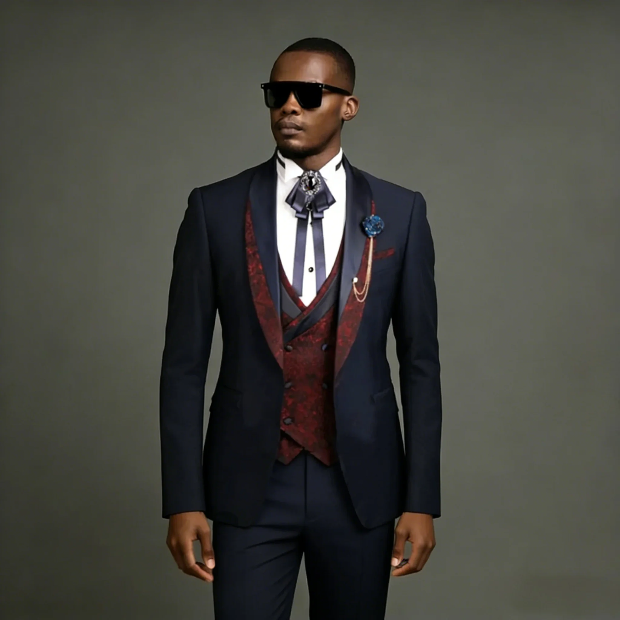 

Custom Made Fashion Navy Blue Men Suits 3 Pieces Shawl Lapel Formal Wedding Party Tuxedos Groomsmen Jacket Floal Vest Pants