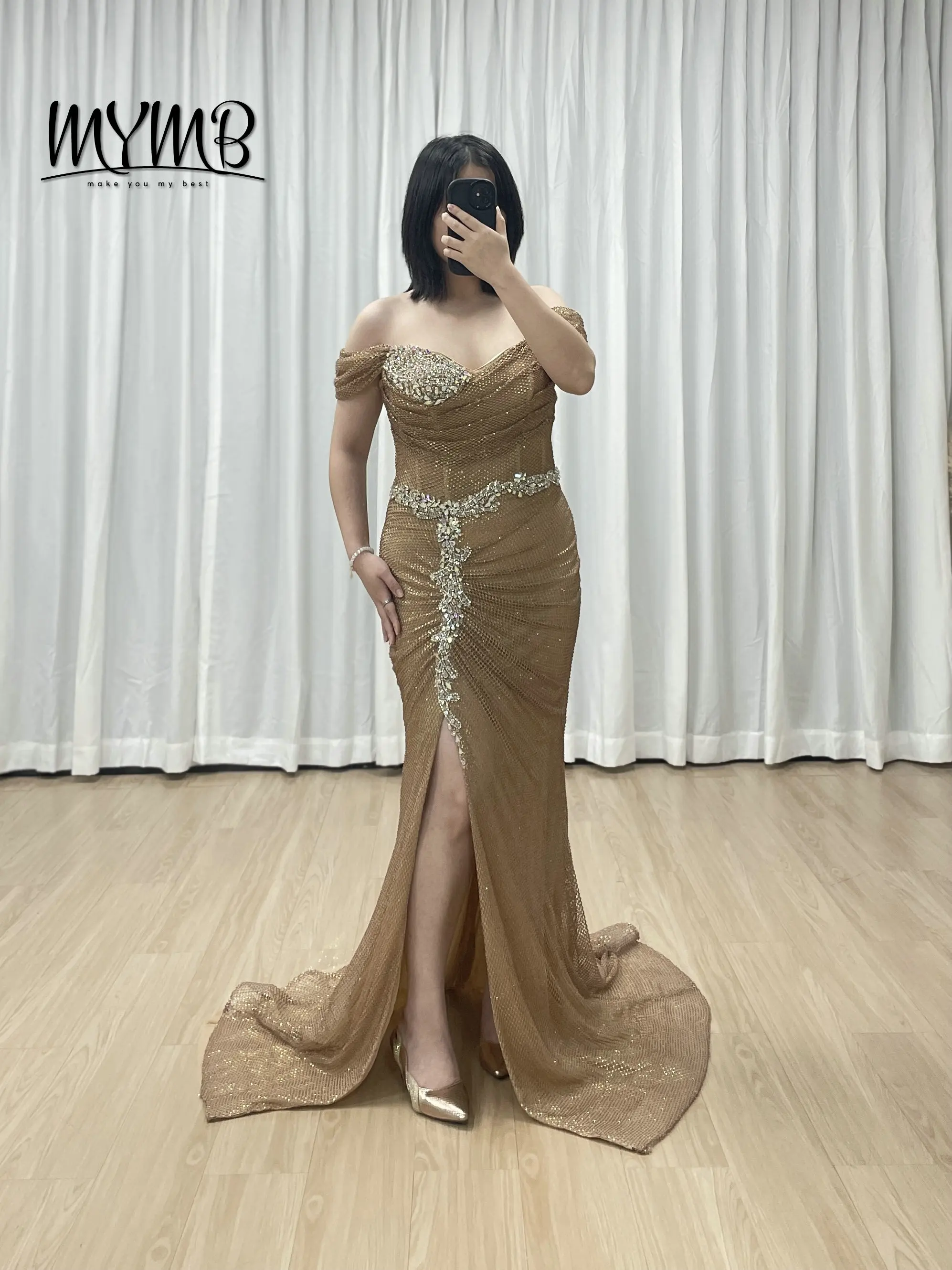 

MYMB Elegant Mesh Off Shoulder Evening Dresses Gown With Crystal Applique Figure Hugging Design Floor Length Mermaid Hem MB40436