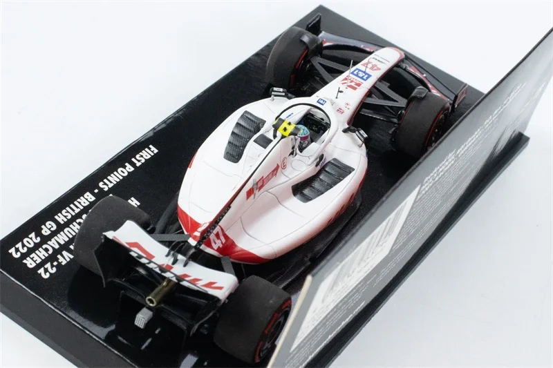 MINICHAMPS 1:43 HAAS F1 TEAM VF-22 KEVIN MAGNUSSEN / MICK SCHUMACHER FIRST POINTS BRITISH GP Resin Model Car