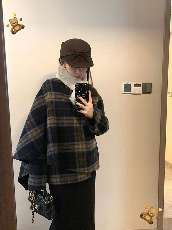 

Double-Sided Woolen Plaid Cloak Coat Women's Winter Fashion Loose Short Style Trench Coat Warm Fluffy Outerwear