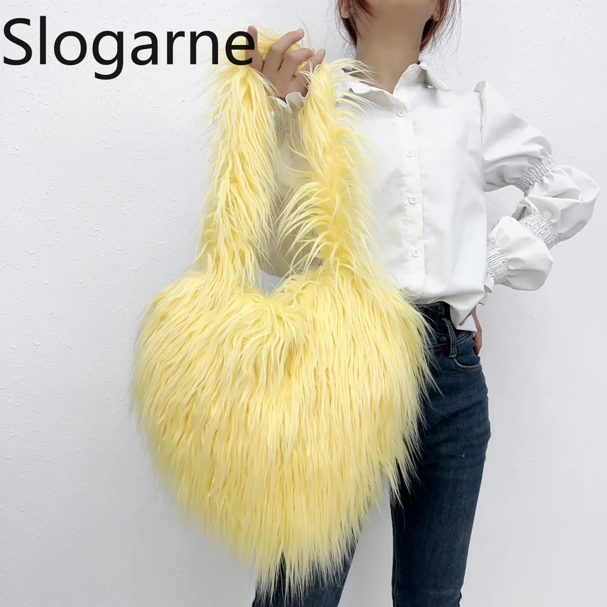 Elegant Mongolia Fur Underarm Bag Women Luxury Faux Fur Handbag Ladies Fluffy Shoulder Bag New Furry Heart Tote Messenger Bags