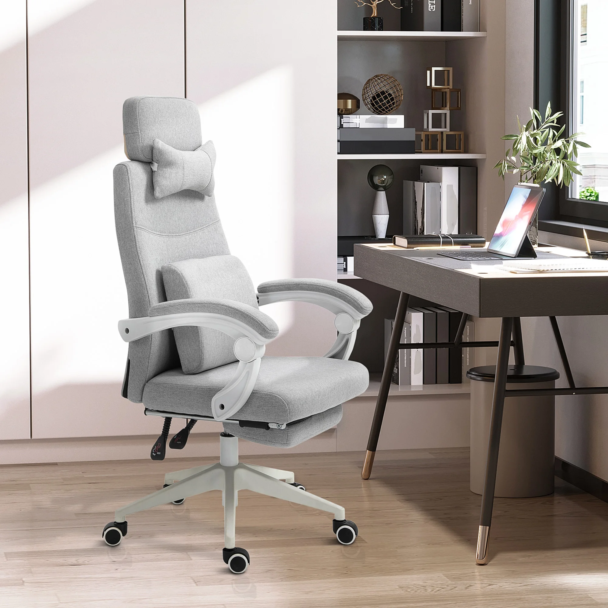 Chaise de bureau ergonomique réglable avec repose-pieds, 160 °   Fauteuil inclinable, support lombaire, siège rembourré épais, 360° °   Base pivotante à 5 étoiles, 62 x 68 x 117-127 cm, Noir