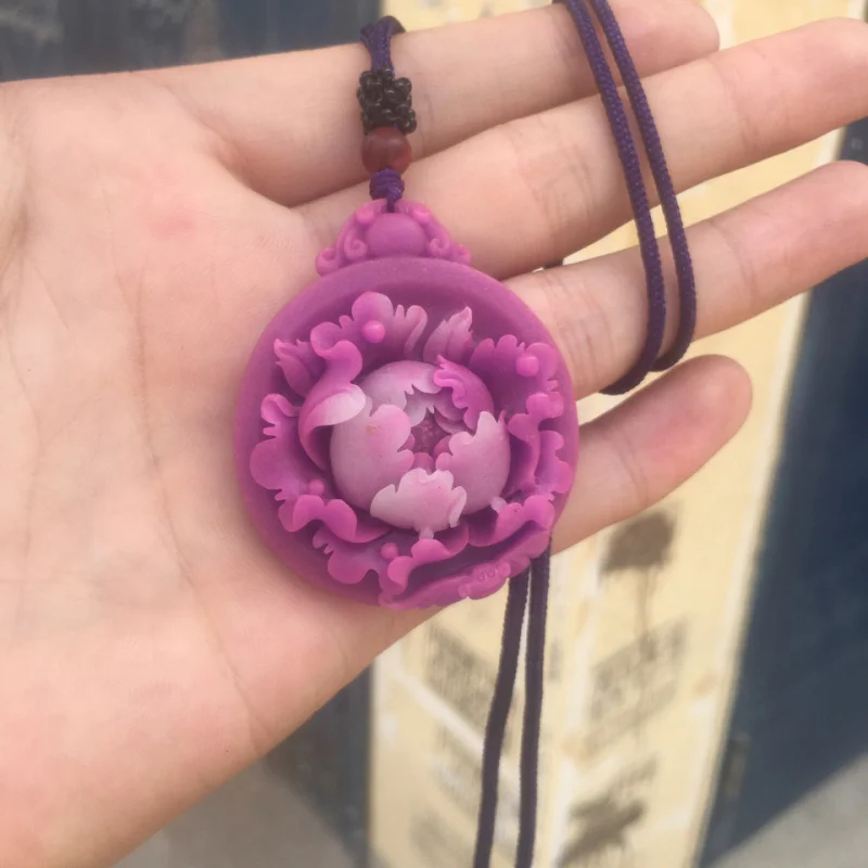 

South African Sugilite Amethyst Flower Blooming Wealth Palace Style Autumn Winter Four Seasons Sweater Chain Goddess Pendant