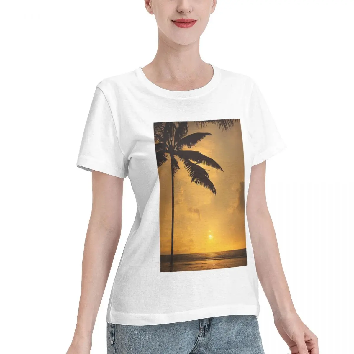 Wardrobe Essential Tropical Beach At Sunset Women's T-shirt Weekend Look Streetwear Tee