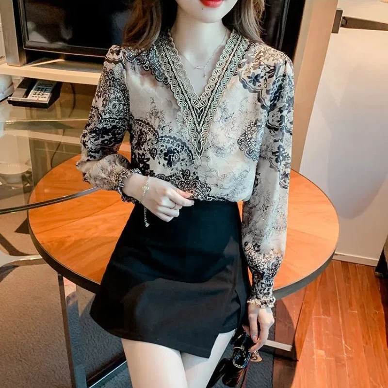 Vintage Spring Autumn Women\'s V-Neck Printing Lace Patchwork Puff Sleeve Temperament Fashion Loose Long Sleeve Chiffon Shirt Top