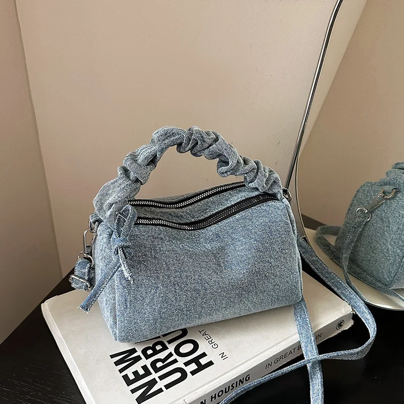 

Korean Style Denim Crossbody Bag for Fashionable Wrinkled Stitching Shoulder Bag Comfortable and Versatile Texture Storage Bags