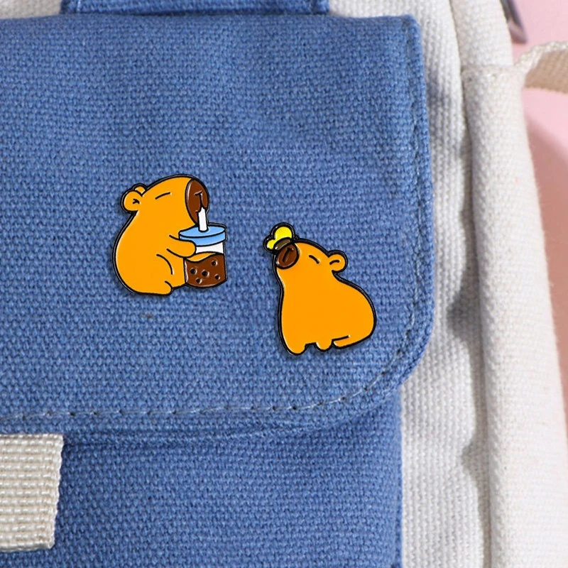 New Creative Capybara Alloy Brooches Cartoon Cute Animal Badges Duck Pins DIY for Clothes Bags Hat Scarf T-shirt Jeans Accessory